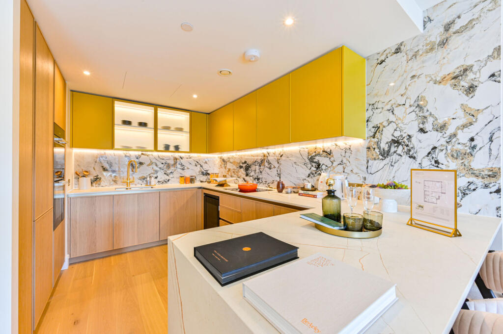 Apartment in London, Sands End, Fulham - View 2