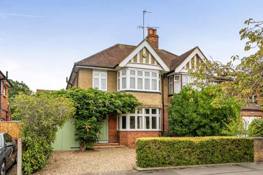 Main image of property: Kenilworth Avenue, Reading, Berkshire