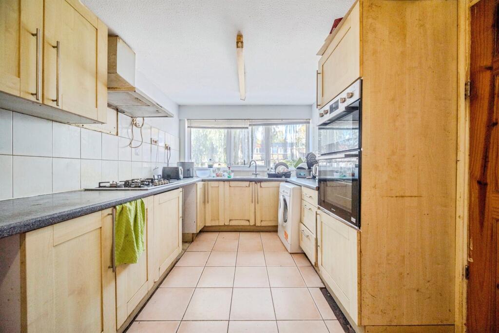 House in Milton Keynes, Bletchley and Fenny Stratford - View 3