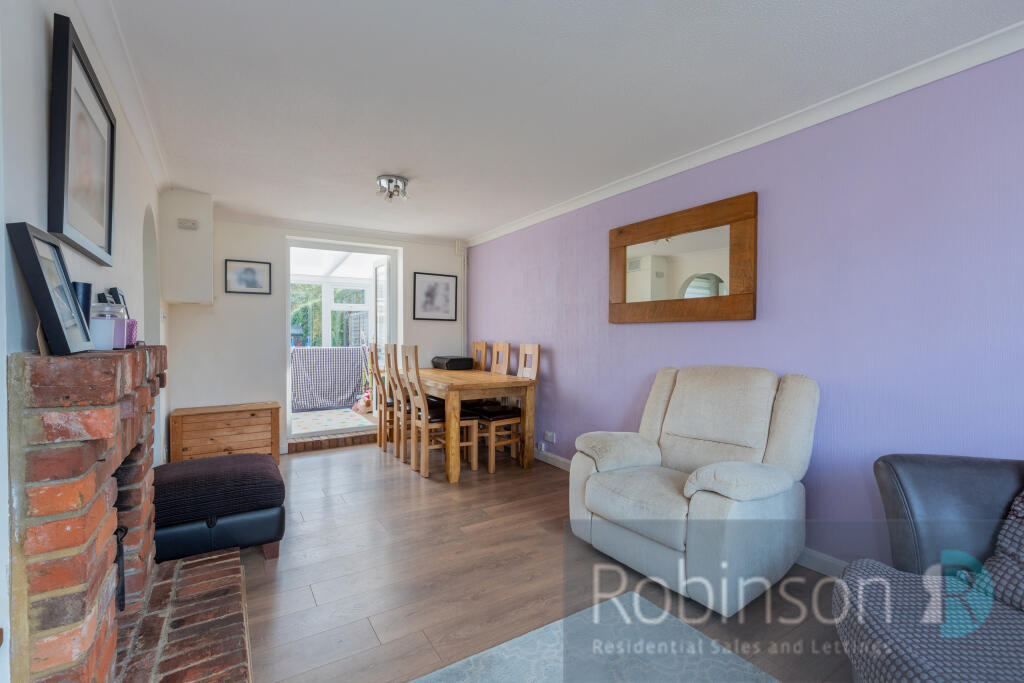 Sawyers Crescent, Maidenhead, Berkshire photo 2