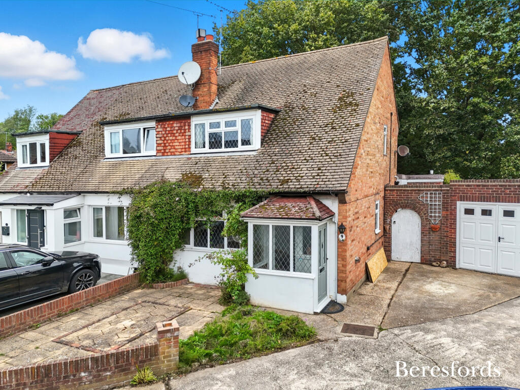 Main image of property: Oakbank, Hutton, CM13