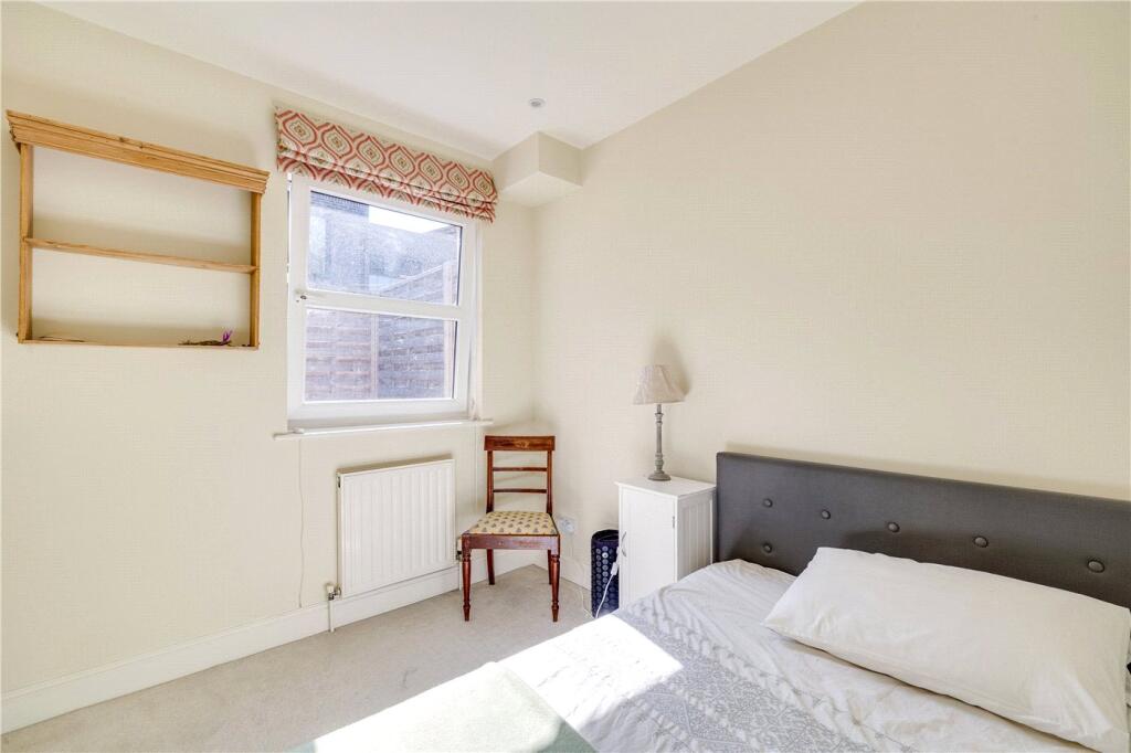 House in London, Hammersmith - More