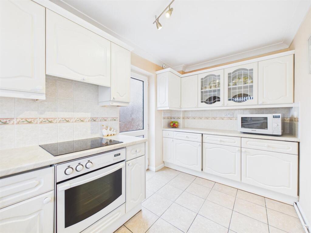 Lambourn Drive, Allestree, Derby photo 4
