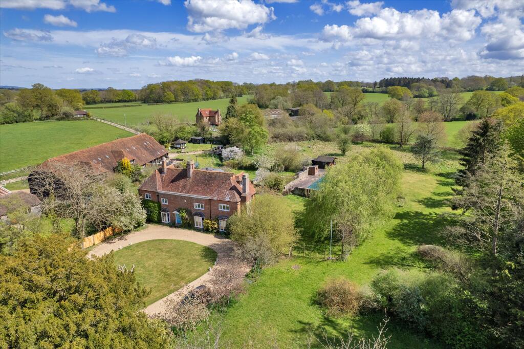 House in Sevenoaks, Edenbridge - View 2