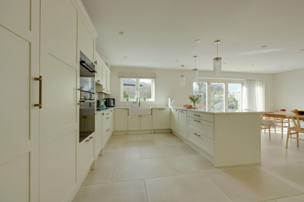 Lewes Road, Ditchling, BN6 photo 4