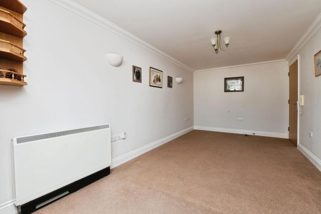 Apartment in Colchester, Tiptree - View 4