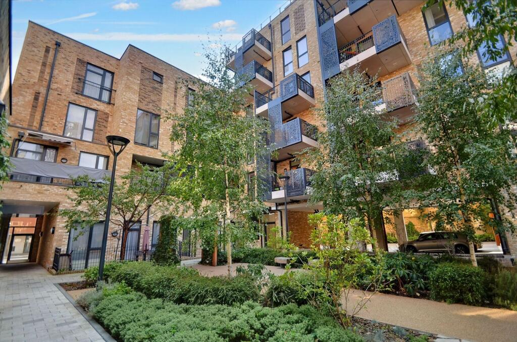 Apartment in London - View 3