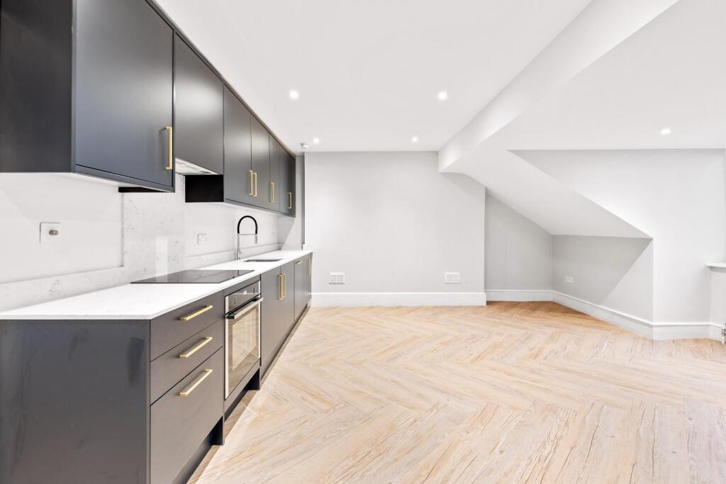Apartment in Brighton - View 4