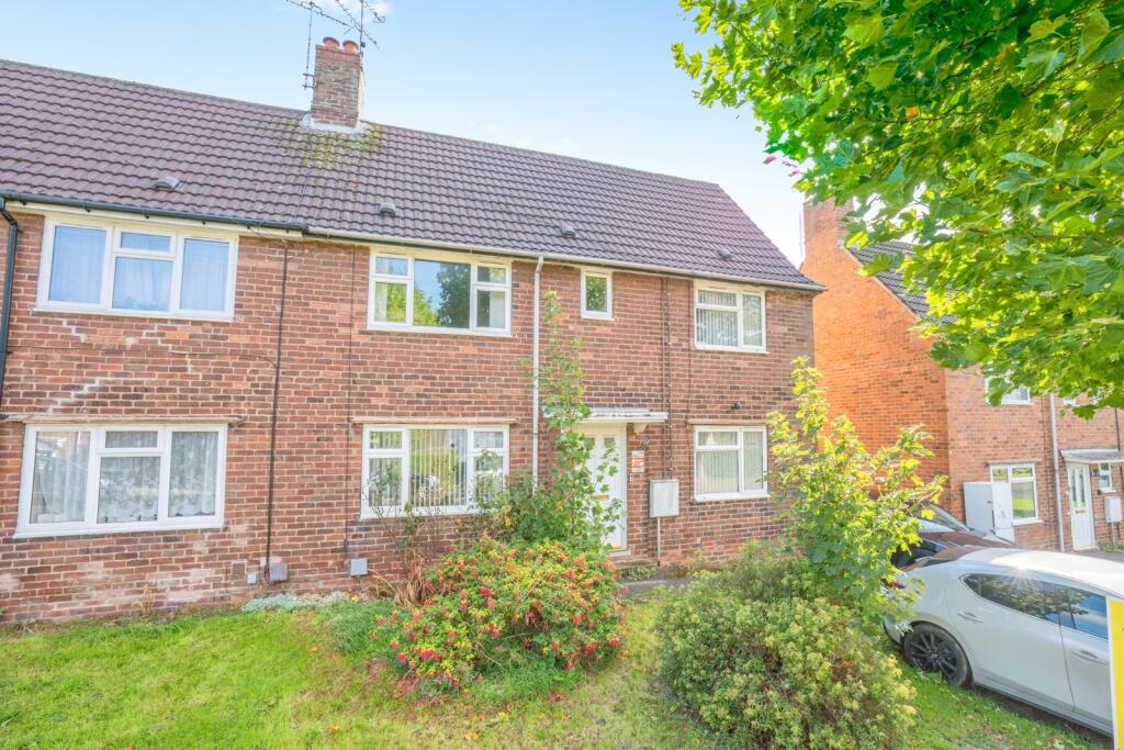 Main image of property: Hunloke Avenue, Chesterfield, Derbyshire, S40
