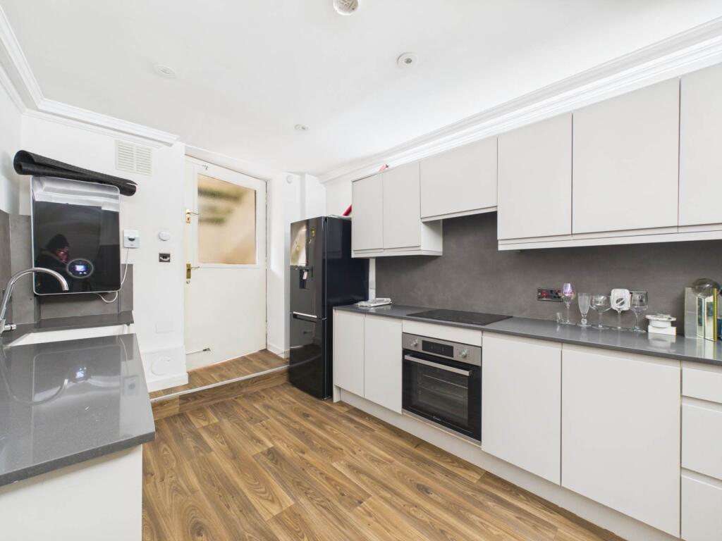 Apartment in Glasgow - More