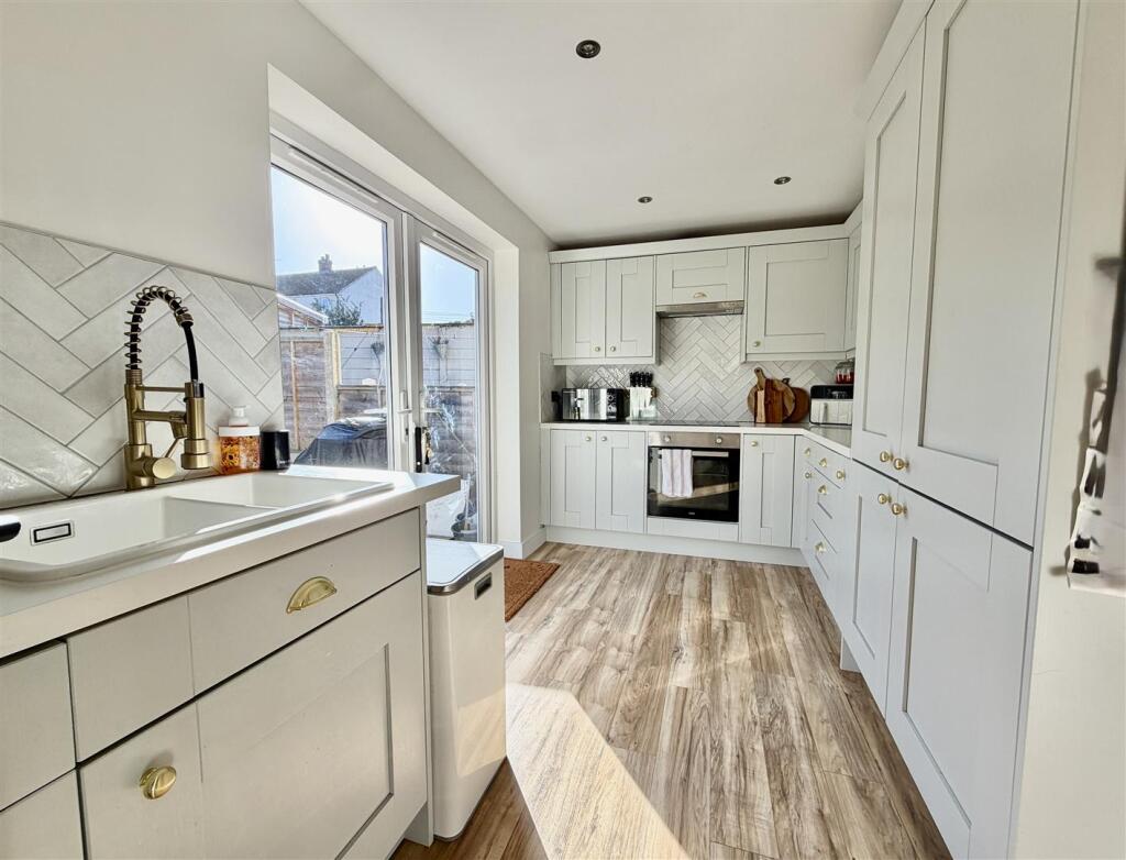 House in Leeds, Kippax - View 5