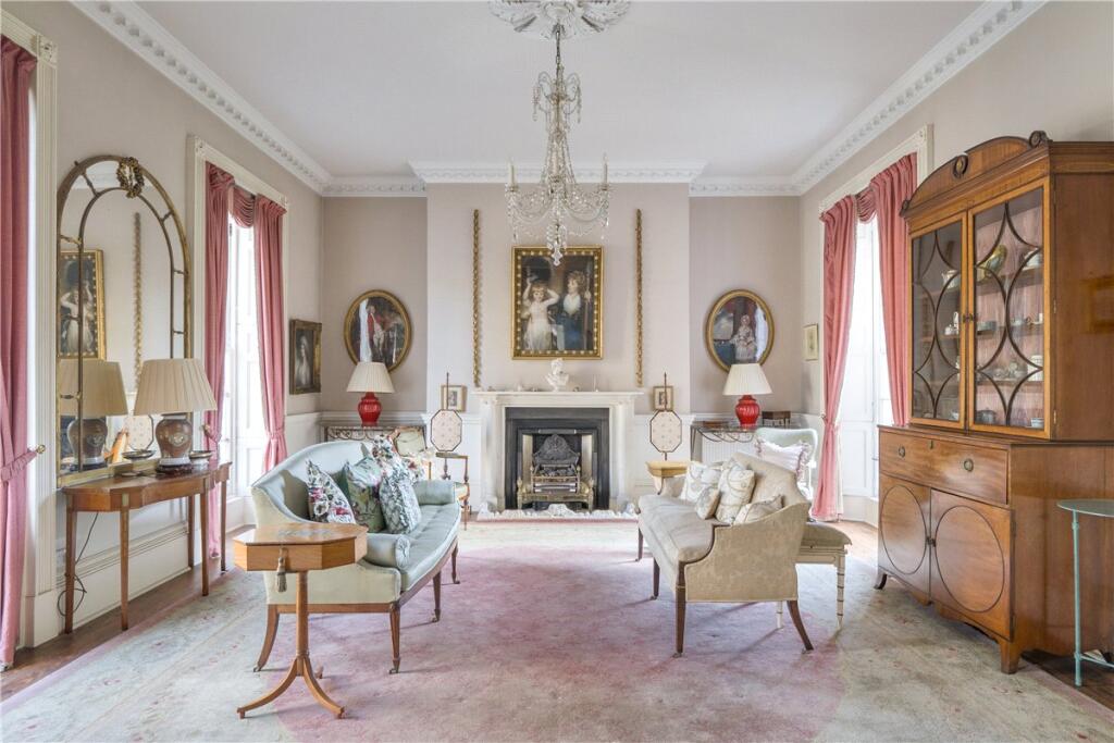 House in Bath, Kingsmead - More
