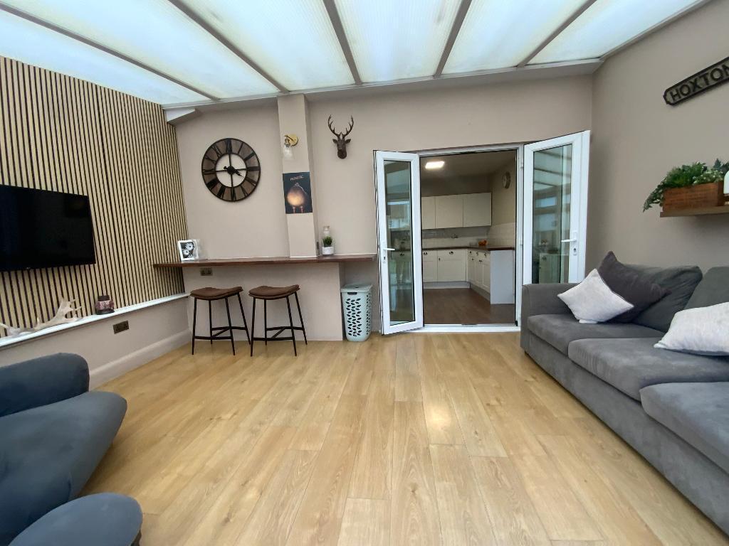 House in Romford - More