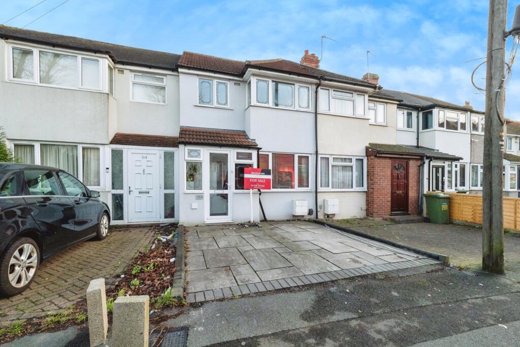 Main image of property: Elm Park Avenue, Hornchurch, RM12