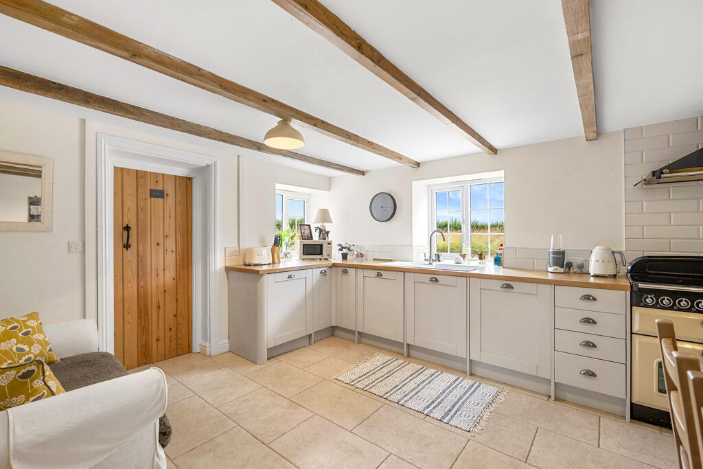 Old Glebe Farmhouse (Barn One), Horncastle Lane, Lincoln, Lincolnshire, LN1 2SZ photo 3