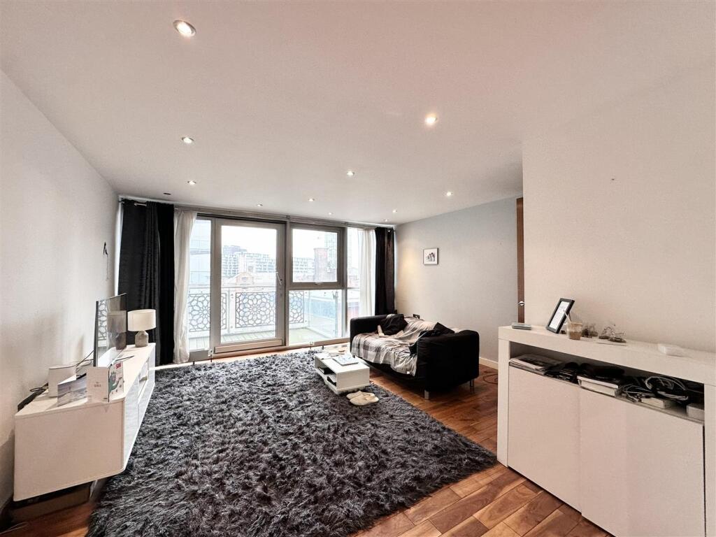 House in Salford, Trinity, Lower Broughton - View 2