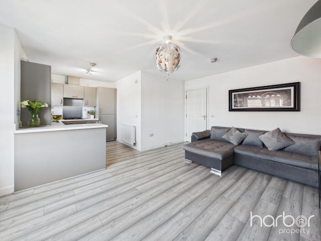 Springfield Gardens, Glasgow, G31 4HS photo 4