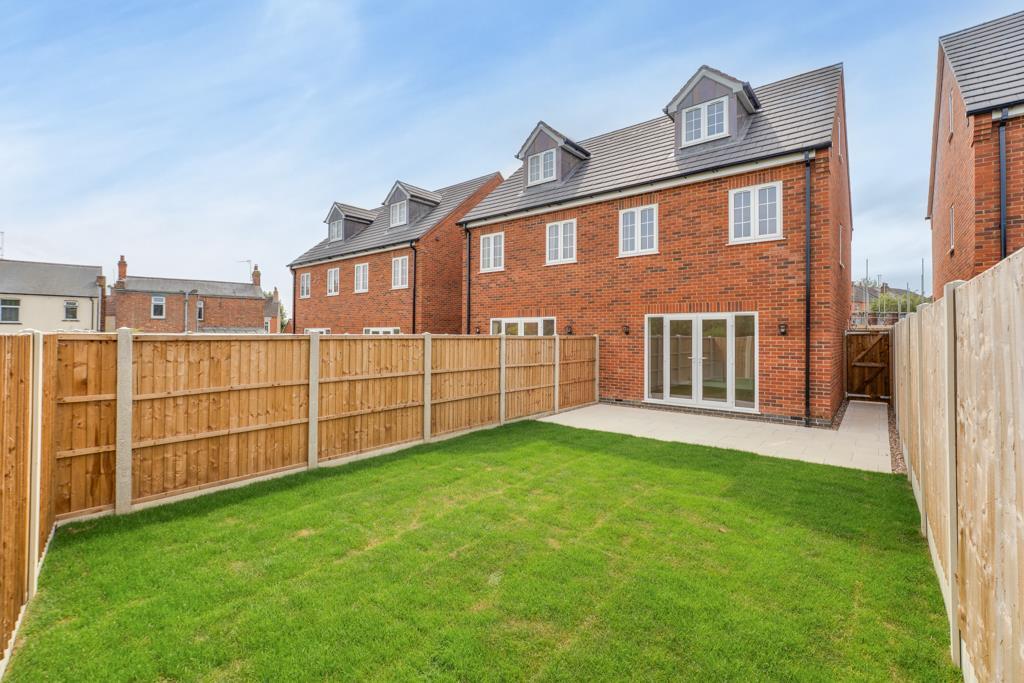 House in Desborough, North Northamptonshire - View 5