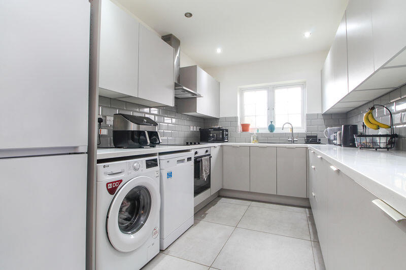 Bedford Road, Ravensden, MK44 photo 5