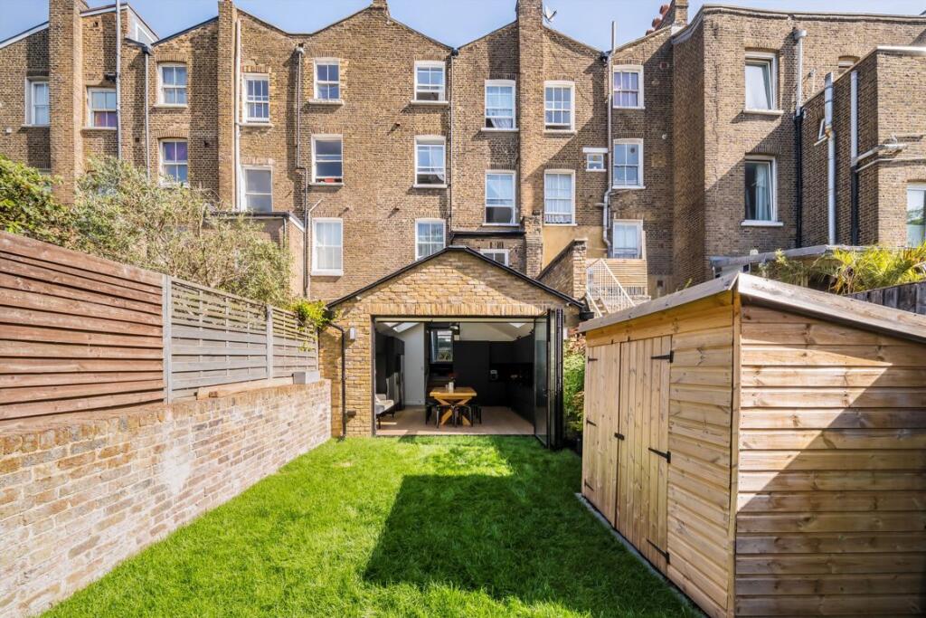 House in London - View 4