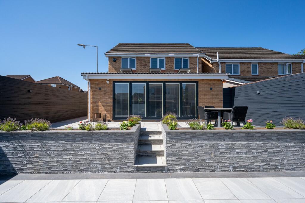 Woodview Close, Winstanley, WN3 photo 2