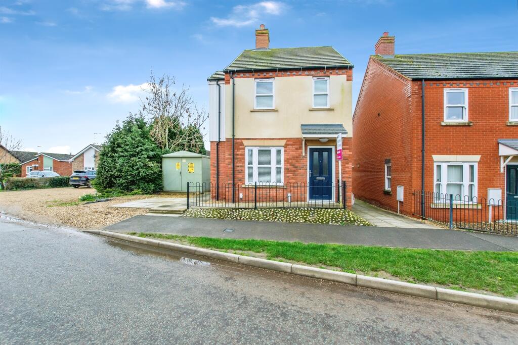 2-bed detached on Station Street, Holbeach, Spalding, £68,250