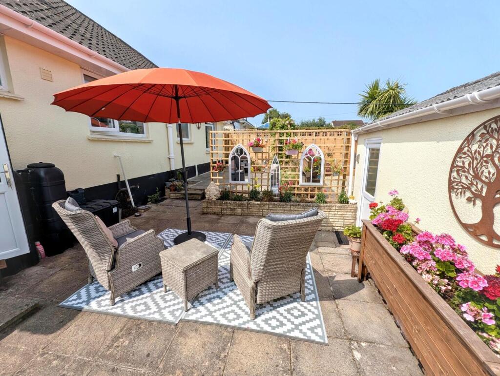 Hopcott Close, Minehead photo 4