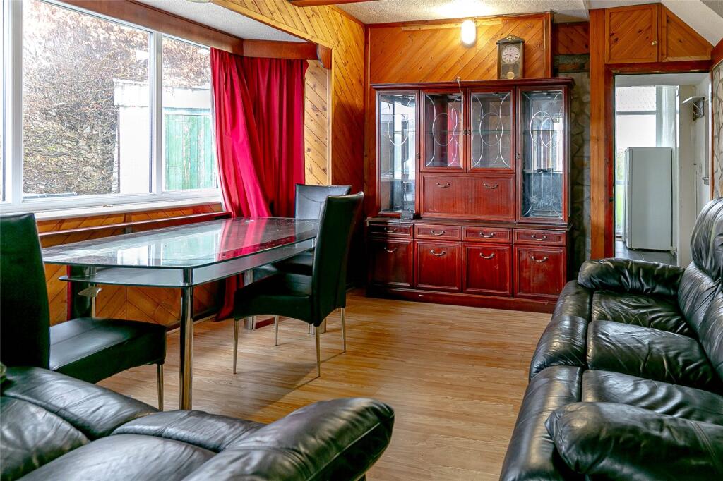 6 bedroom detached house for rent