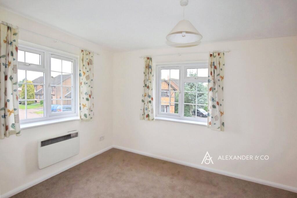 Kingfisher Way, Bicester photo 4