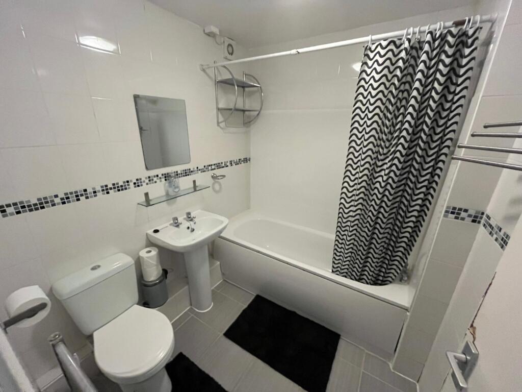 Apartment in Leeds - More