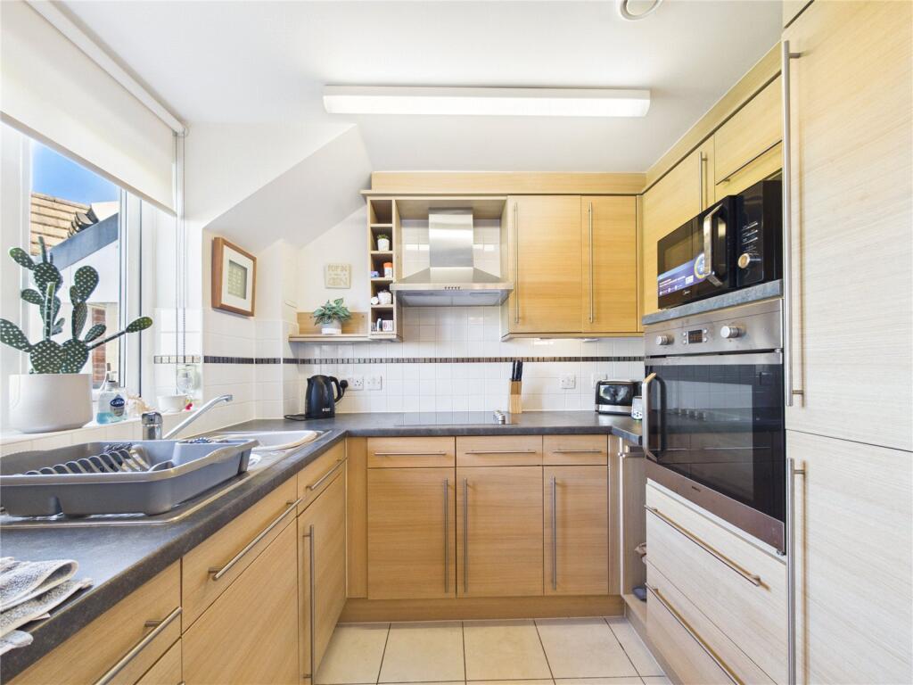 Apartment in Bristol - View 5