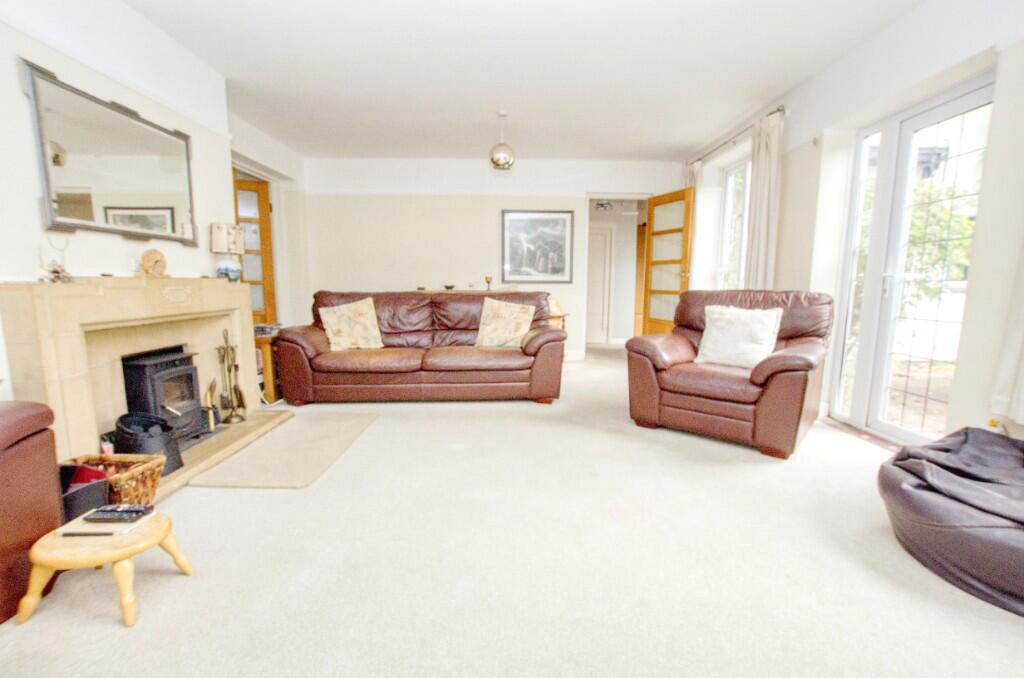 West End Road, West End, Hampshire, SO30 photo 5