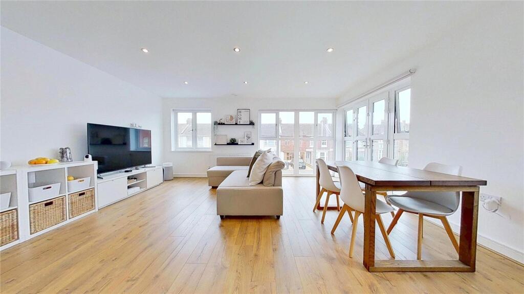 Apartment in Adur, Lancing - View 2