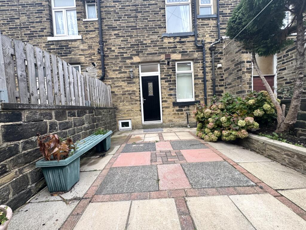 House in Bradford - View 2