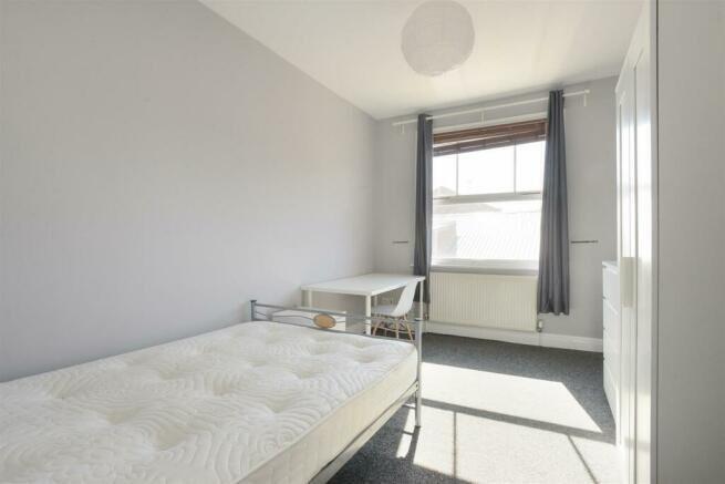 House in Nottingham, Forest Fields - More
