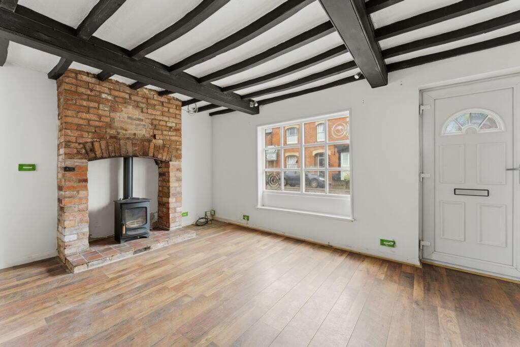 House in Leicester - More