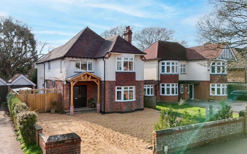 Main image of property: Offington Avenue, Worthing, BN14 9PJ