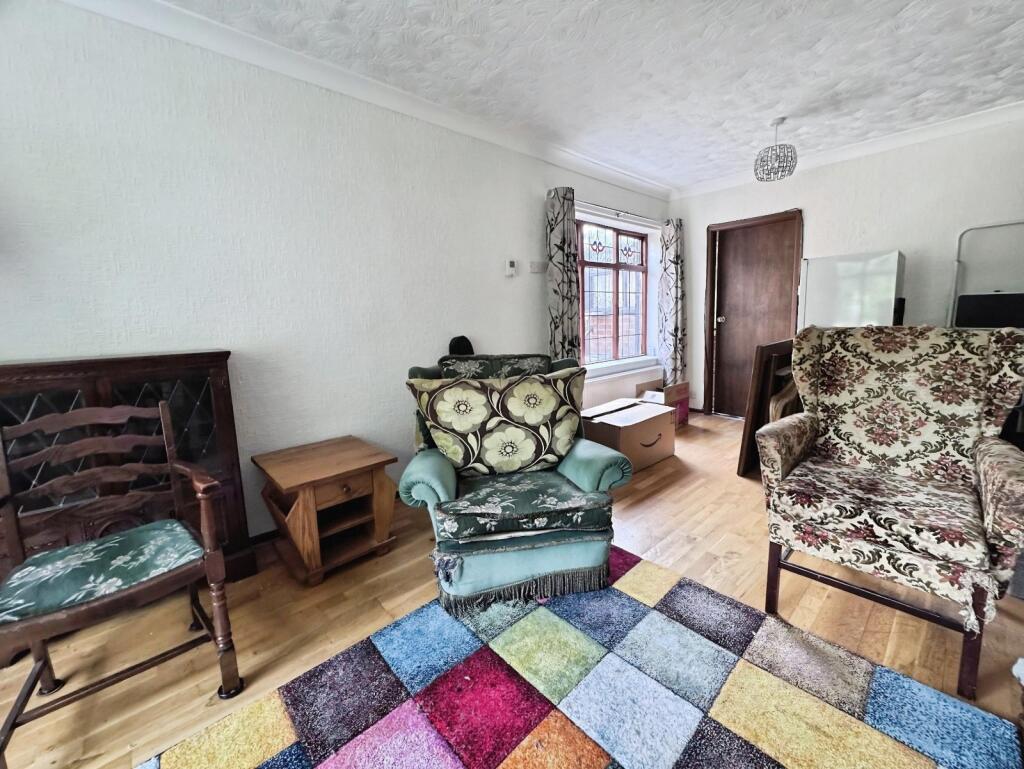 House in Kirklees, Oakwell - View 5