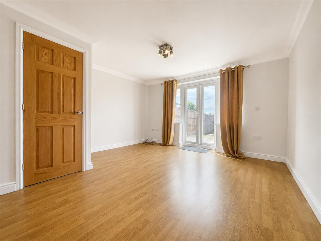 Toftmead Close, Dereham photo 3