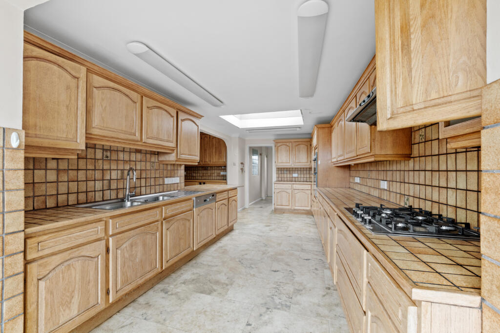 House in Dorchester - View 4