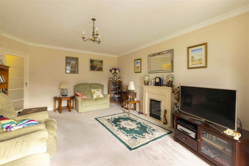Apartment in Tonbridge - View 5