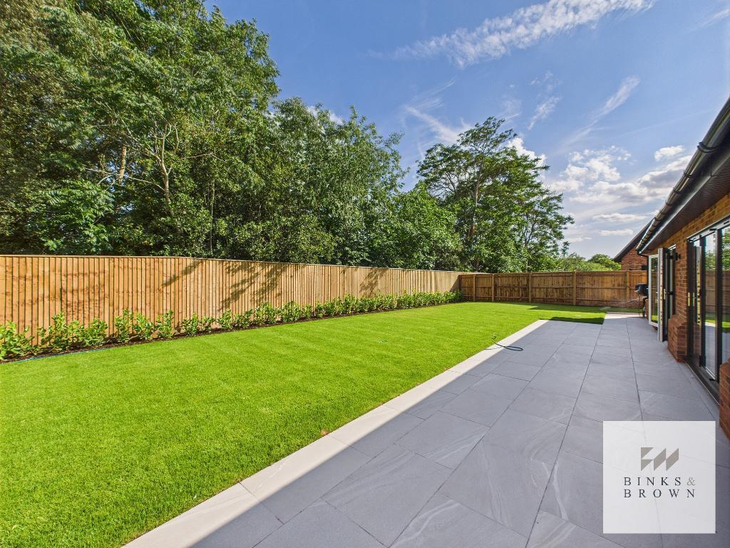 Writers Mews, High Road, Fobbing, Essex, SS17 9HG photo 4