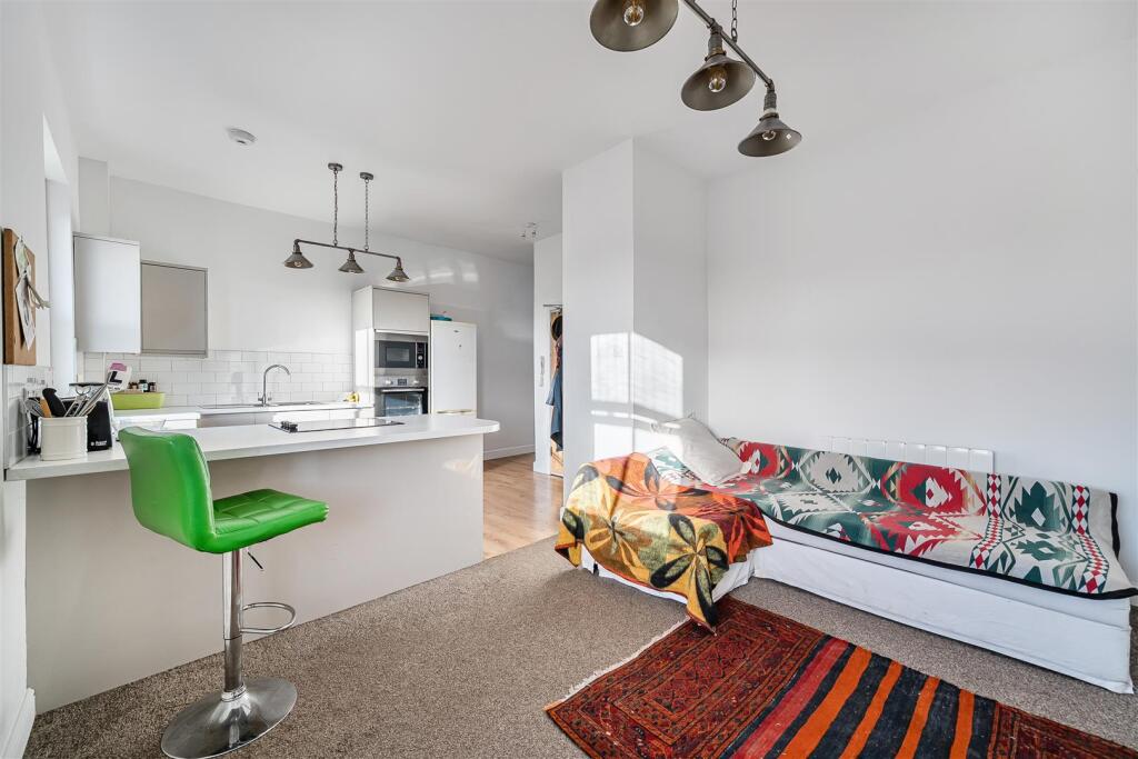 10 West Allington, Bridport photo 4