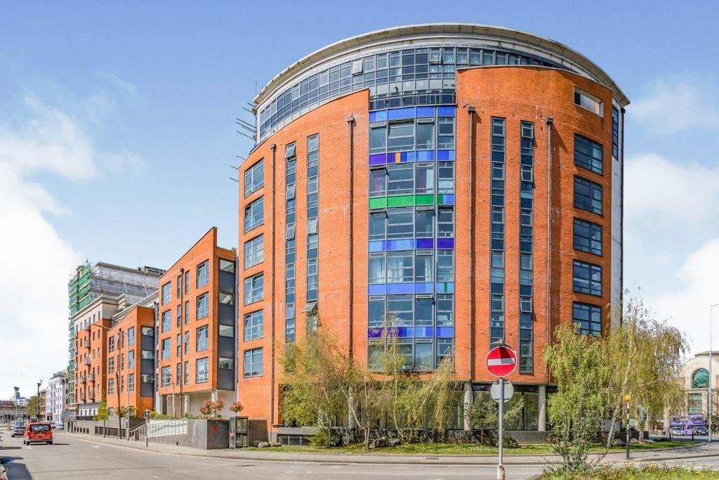 Main image of property: Kennet Street, Reading, Berkshire, RG1