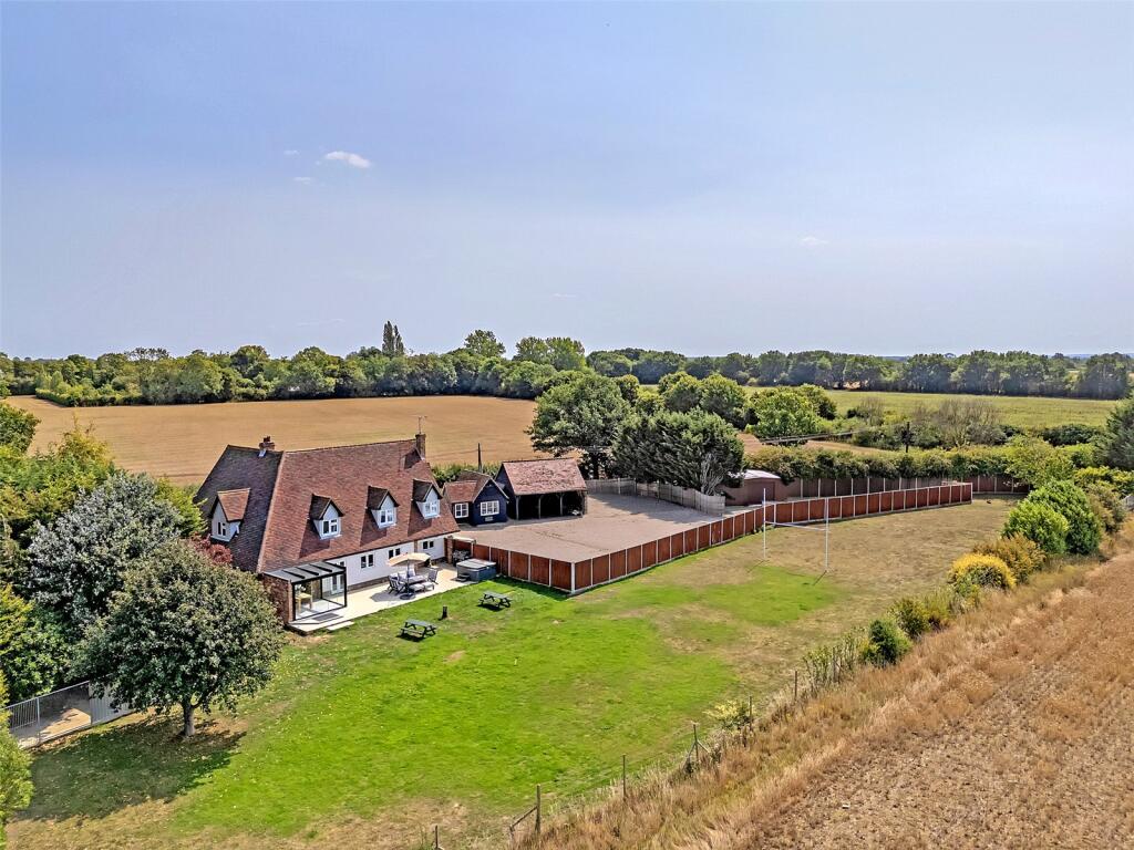 Main image of property: Braintree Road, Felsted, Dunmow, Essex, CM6
