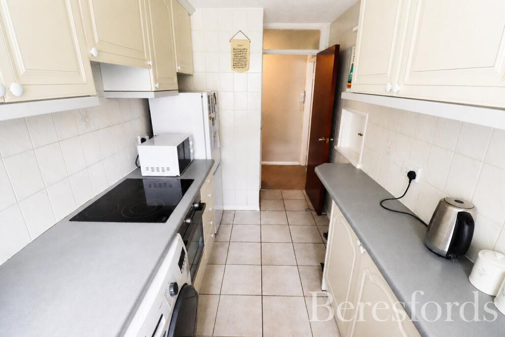 Apartment in Romford - View 4