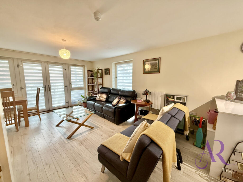 Micro House, Gambit Avenue, Oakgrove photo 4
