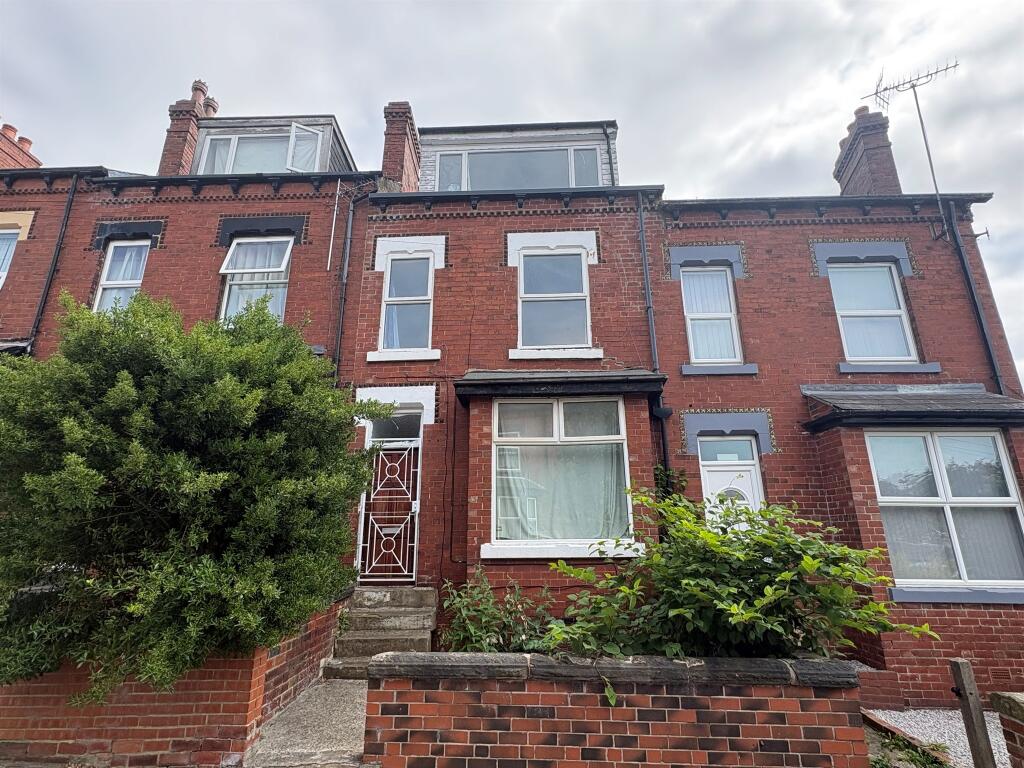 Main image of property: Reginald View, Leeds