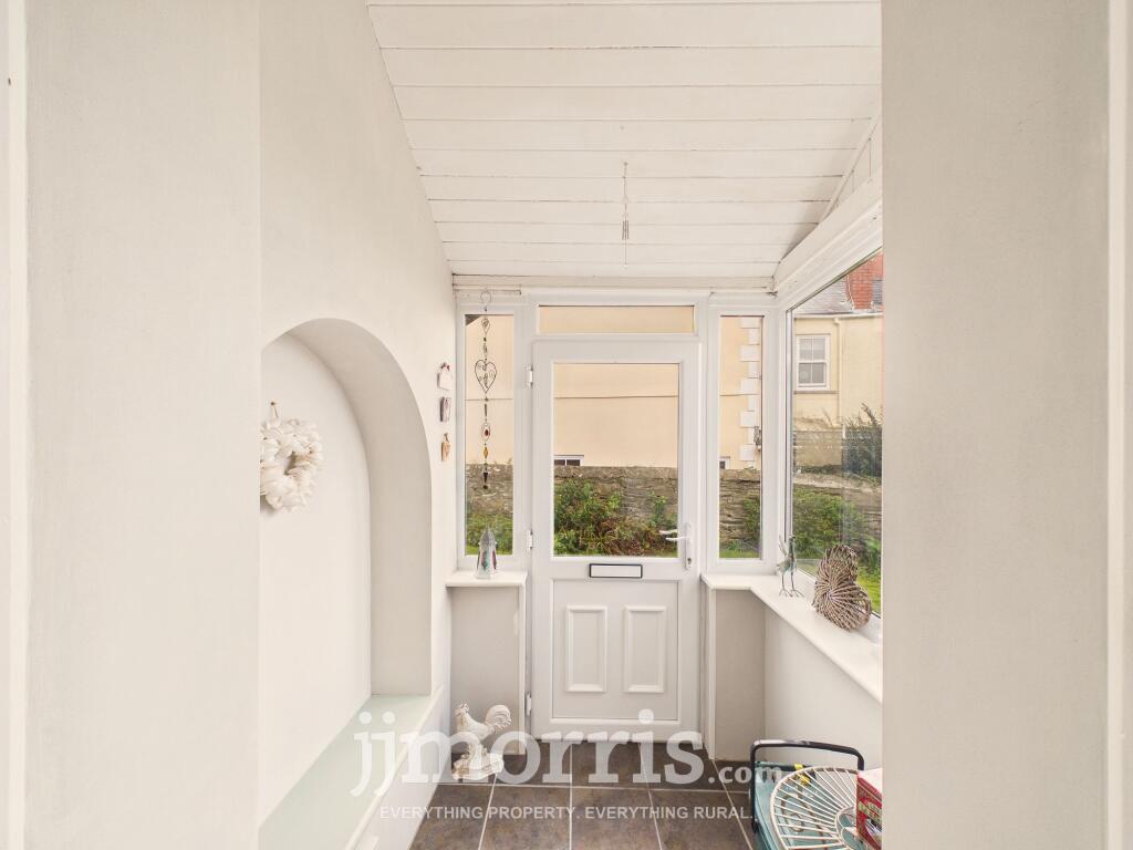 House in Goodwick, Fishguard and Goodwick - View 5