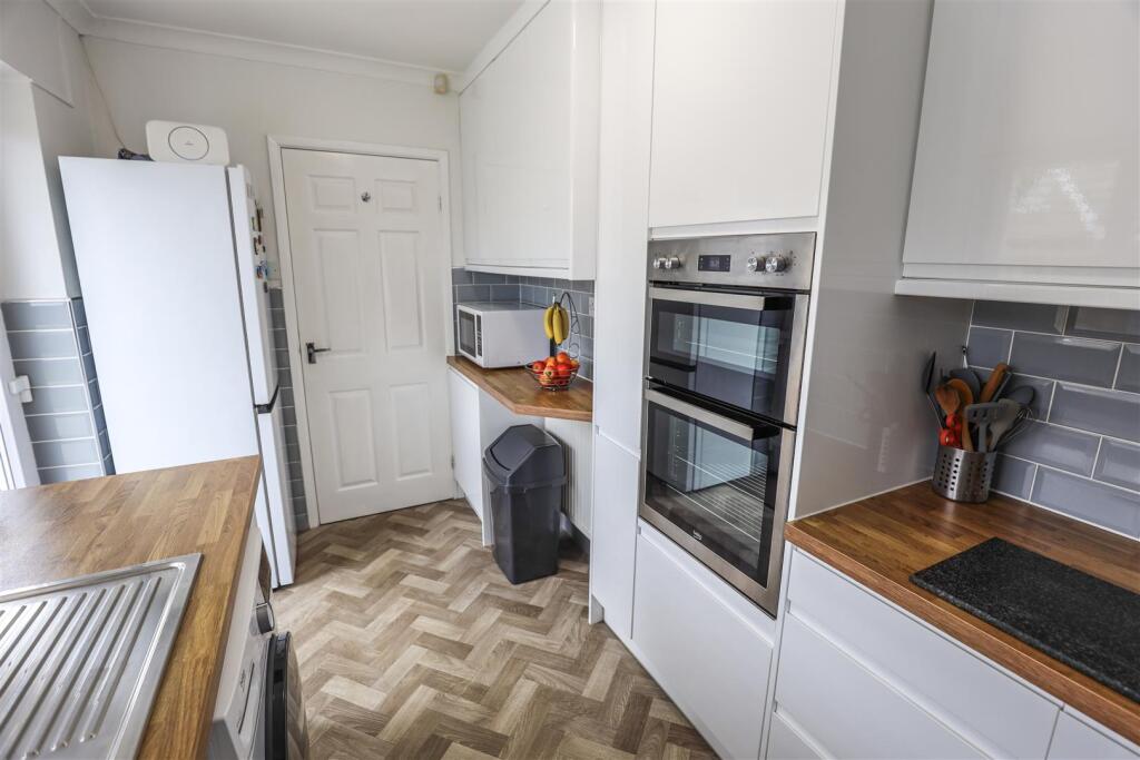 9 Church View, Llanblethian, Cowbridge, Vale of Glamorgan, CF71 7JJ photo 5